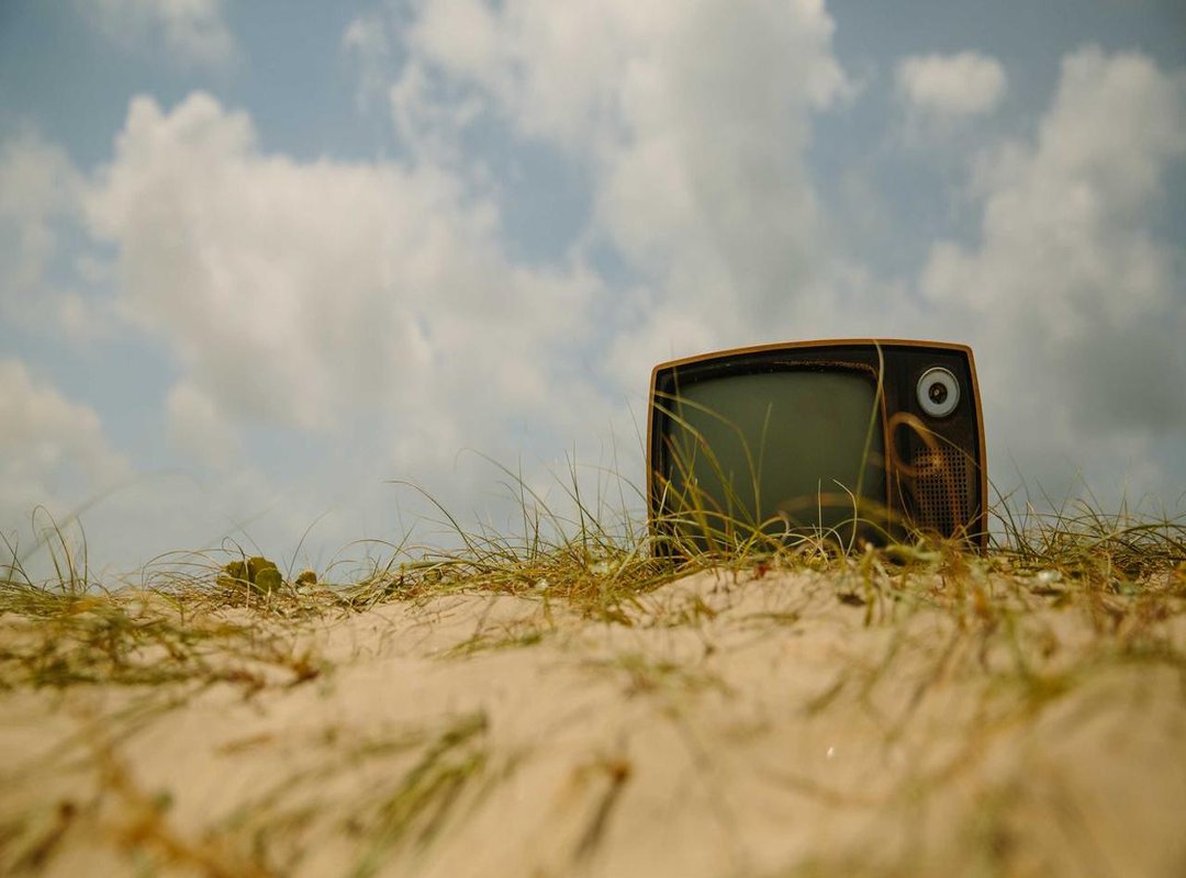 The Magic of Moviemaking: Altering Actor Heights on Screen