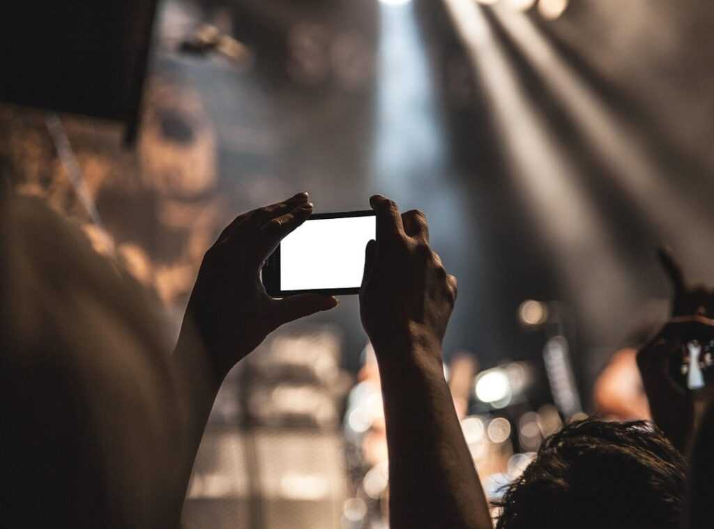 optimize smartphone speed